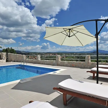Pet Friendly Home In Kucice With Kitchen Holiday home